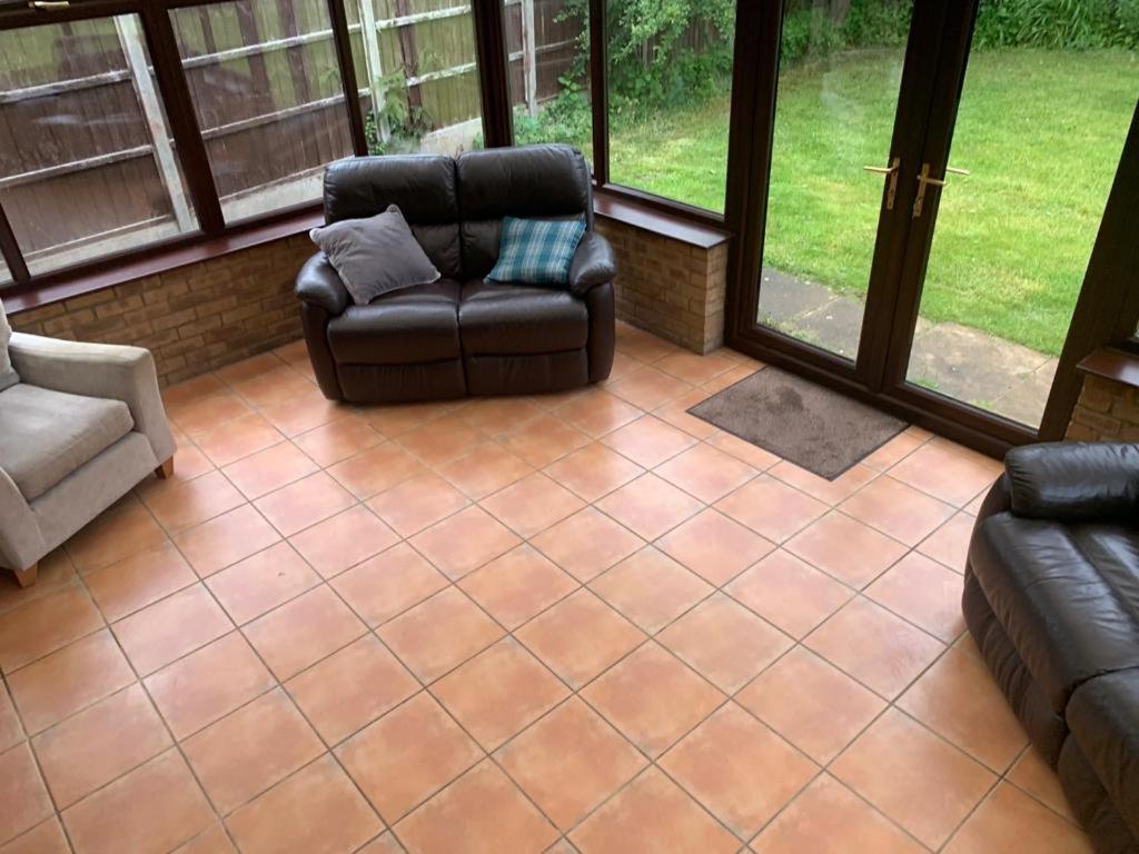 Big 5 Bedroom House In Biddenham With 3 Bathrooms 外观 照片